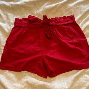 Old navy women’s paper bag linen blend high rise shorts with attached belt